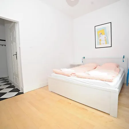 Апартаменты White Marina