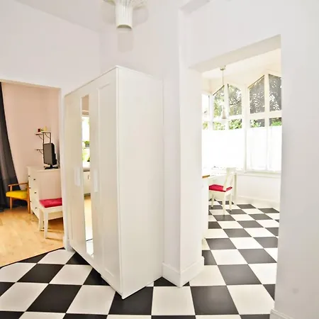 White Marina Apartment